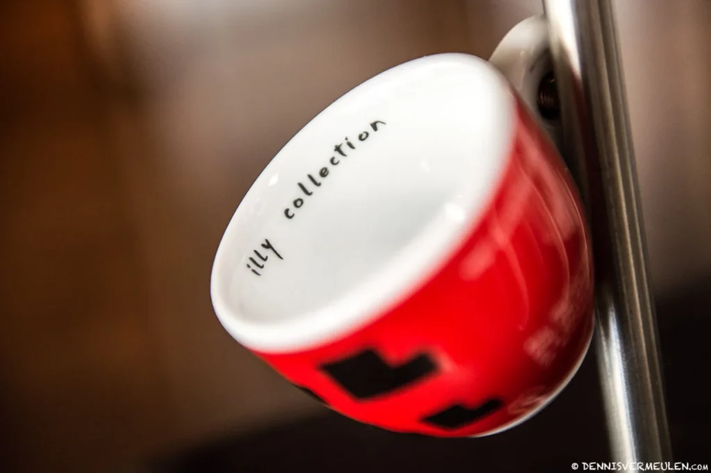 Damen Magazine Illy Cafe Collection